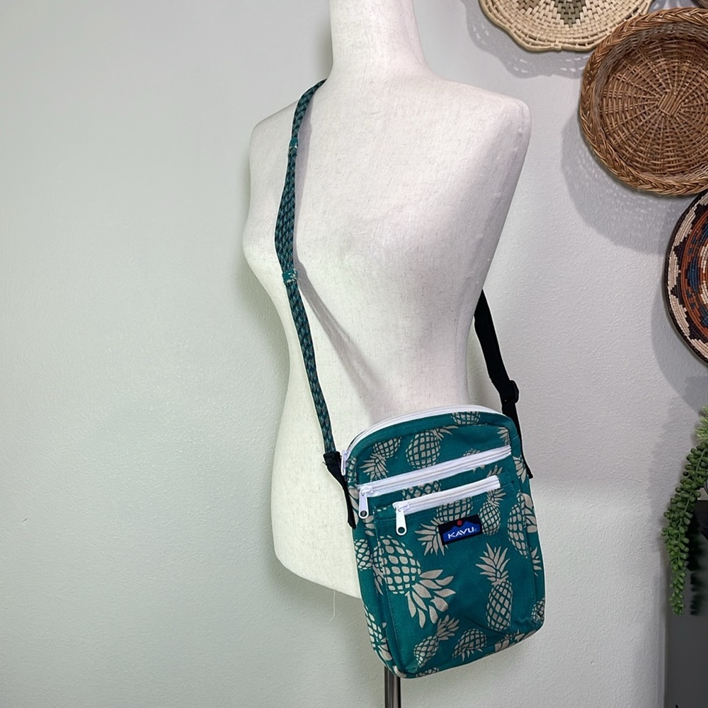 Kavu Keeper Crossbody Rope Bag Cotton Canvas Purse Pineapples Teal Blue & Gray - Picture 3 of 16